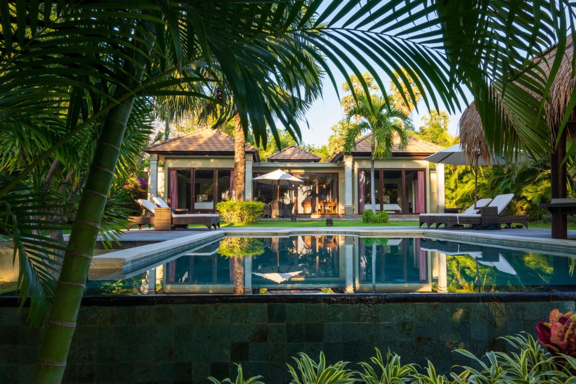Relax Bali Dive & Spa Ocean Front Resort Tulamben Exterior foto