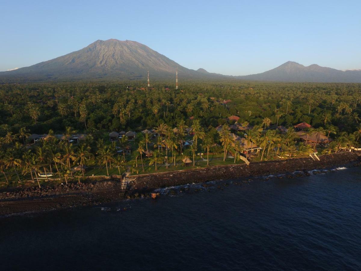 Relax Bali Dive & Spa Ocean Front Resort Tulamben Exterior foto